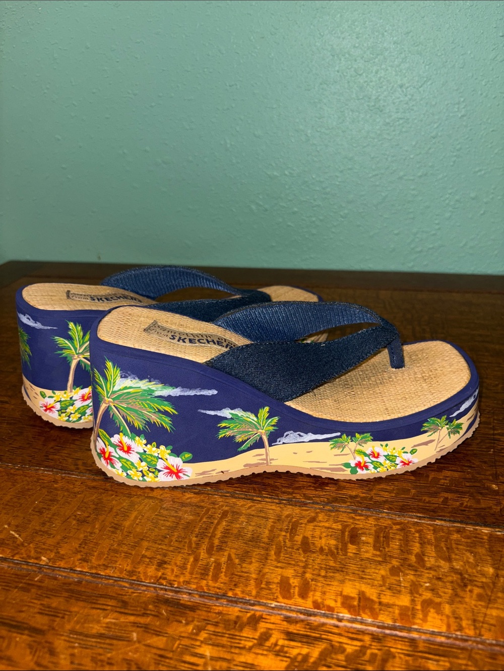 Skechers Somethin’ else Y2K Navy Tropical Platform Wedge Flip Flops - Picture 4 of 6